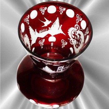 vase en cristal de Boheme rouge gravé XIX eme