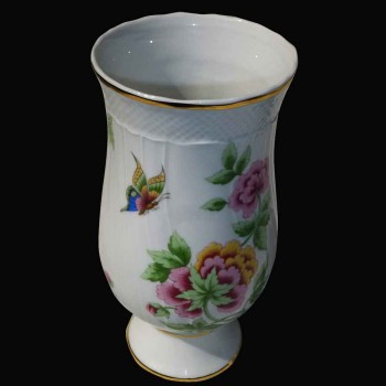 Vase en porcelaine de Herend (Hongrie)