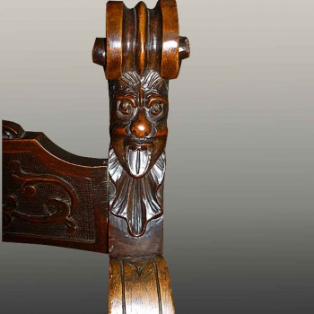 armchair Dagobert XIX in carved walnut