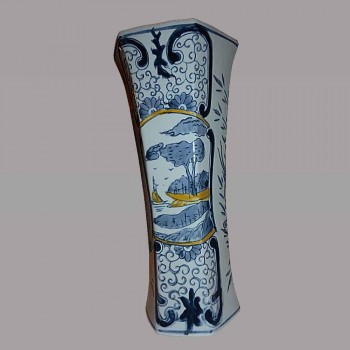 Delft-Vase Balustre      en faience blanc bleu de Chine XIXe siecle