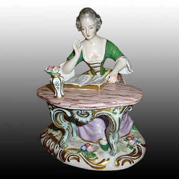 Porcelain Statuette French porcelain of Paris 19th century - La Liseuse