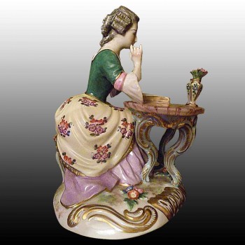French porcelain-Statuette of Paris XIXth century-La Liseuse