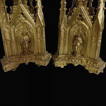 Schoppen kaarsen in    brons dore gotische tijdperk XIX eeuw