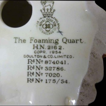 Statuetta Royal Doulton The Foaming Quart