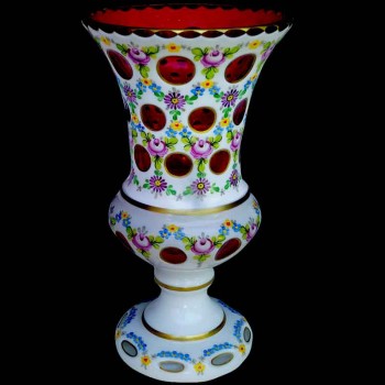 Medici-vaas van opaline overlay-kristal