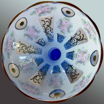 jarrón de cristal con revestimiento opalino blanco