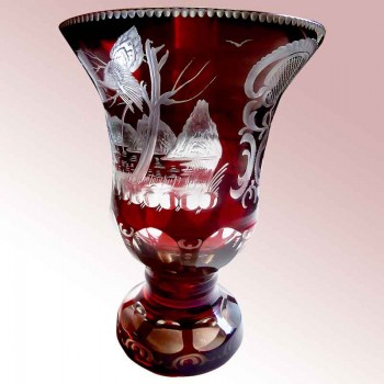 Vase Médicis en cristal de Bohême rubis