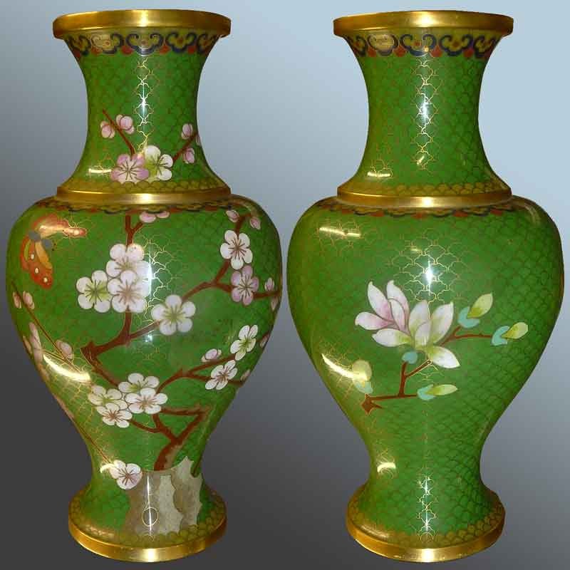 Paar Cloisonné-emaillierte Bronzevasen