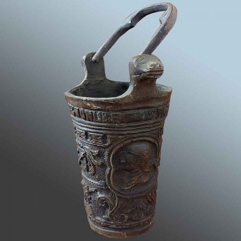 Auténtica pieza de bronce medieval del siglo XVI (no es una copia), período temprano.