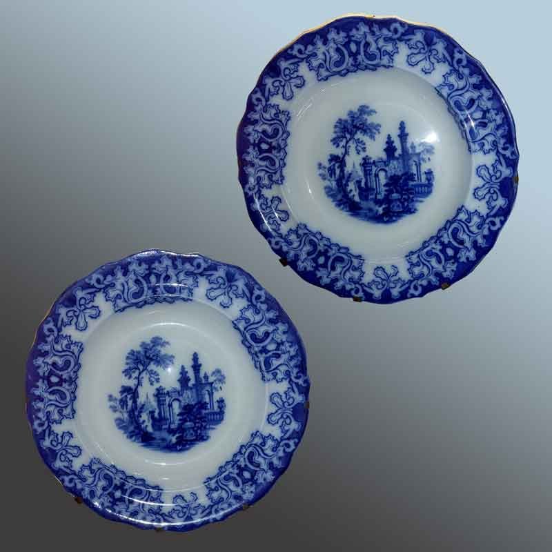 Paar blau-weiße Staffordshire-Teller, Athena, 19. Jahrhundert