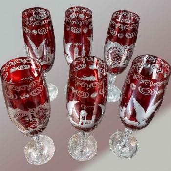 Bicchieri di cristallo rosso boemo, con castello inciso, XIX secolo