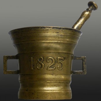 Apothecary mortar and pestle 1825 in bronze