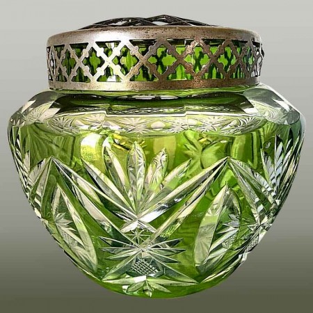 Rijk geslepen kristallen vaas van Val Saint Lambert th. 1900