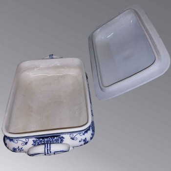 Gien Art Nouveau vegetable dish, earthenware with antique floral decoration, covered