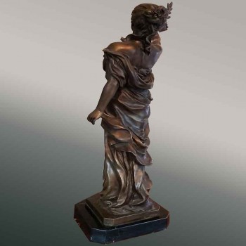 sculpture bronze victoire femme antique laurier bronze paris xixe siecle