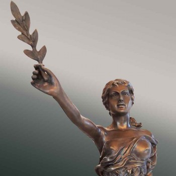 Bronzen beeld van een vrouw met een lauwerkrans, antieke stijl, Parijs, 19e eeuw