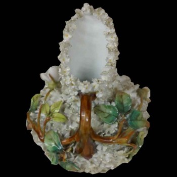 Coppia di vasi in porcellana tedesca del XIX secolo con decorazioni floreali antiche.