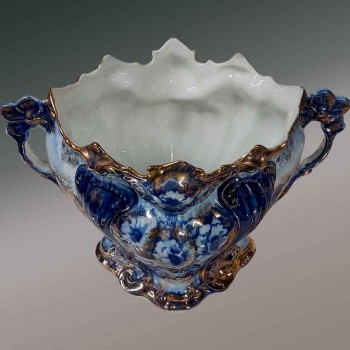 Coppia di vasi in ceramica dello Staffordshire, in stile inglese, con decorazioni floreali blu e oro.