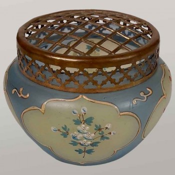 Florero Art Nouveau de cristal opalino, alrededor de 1900