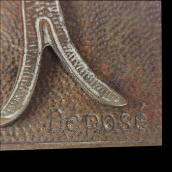 Bronzen gedenkplaat met een afbeelding van koning Albert I van België