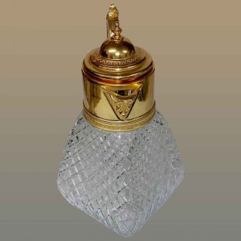 Decanter in cristallo tagliato attribuito a Edward Latham