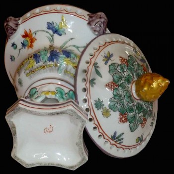 Chantilly-Porzellan aus dem 18. Jahrhundert