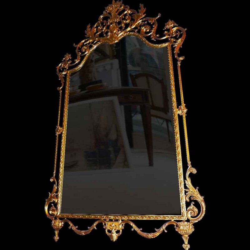 Miroir style Louis XVI en bronze doré 19 eme siècle Miroir style Louis XVI en bronze doré 19 eme siècle