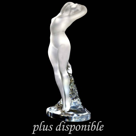 Lalique, sensueel vrouwelijk beeldje XX eeuw