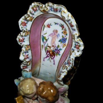 Porcelain Meissen polychrome and 18 th century gold