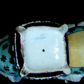 Porcelana Meissen policromada y oro del siglo XVIII.