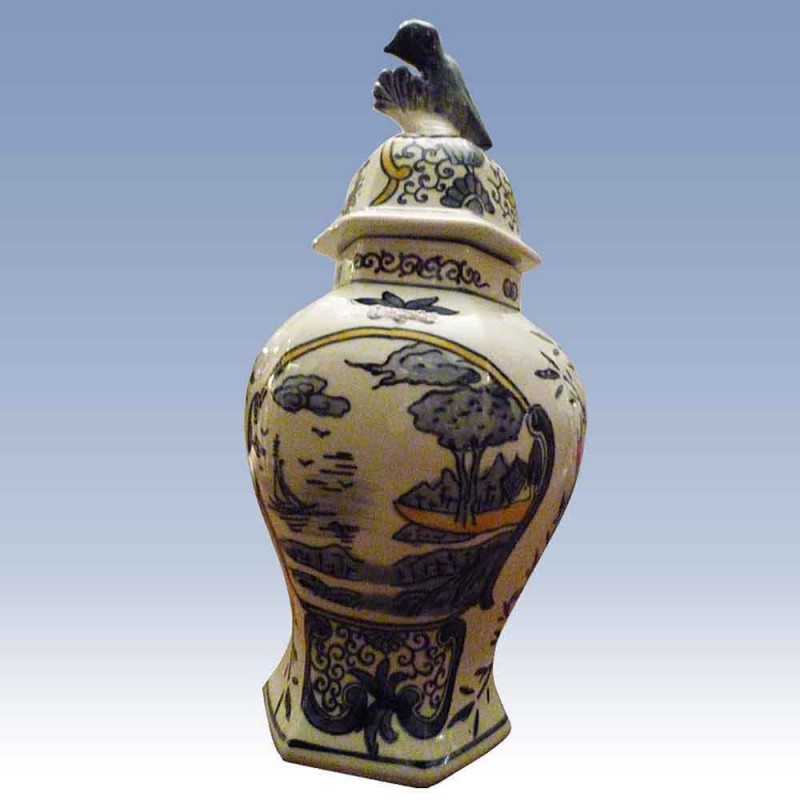 Delft vase couvert-potiche XVIIIe siecle-Delft vaas XVIII-Delft Sch.. Delft vase couvert-potiche XVIIIe siecle-Delft vaas XVIII-Delft Sch..