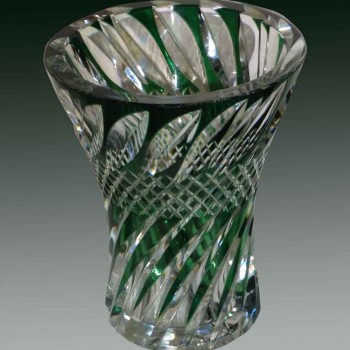 Firmato il Vaso in cristallo doppio verde intagliato in legno di Val Saint Lambert firmato. di cristallo di Val Saint Lambert.