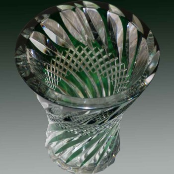 Firmato il Vaso in cristallo doppio verde intagliato in legno di Val Saint Lambert firmato. di cristallo di Val Saint Lambert.