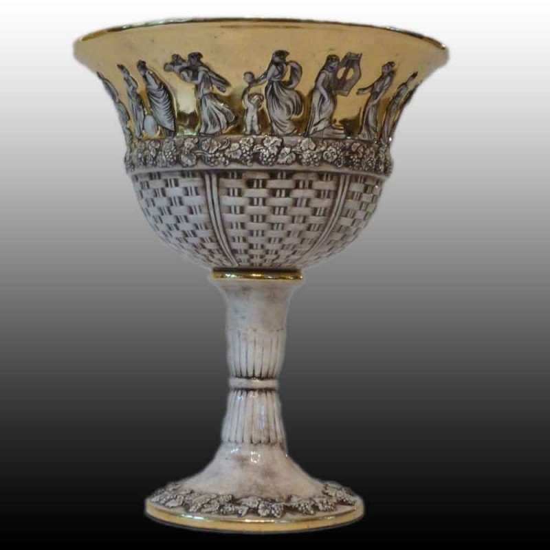 Coupe en porcelaine fine de capodimonte à décor de scène mythologique Coupe en porcelaine fine de capodimonte à décor de scène mythologique