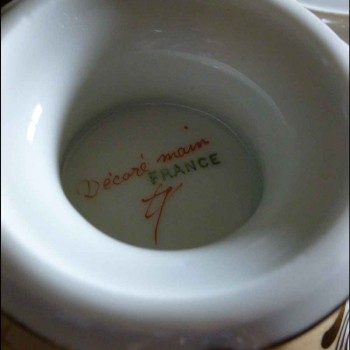 tasse trembleuse bouillon couvert en porcelaine de Paris