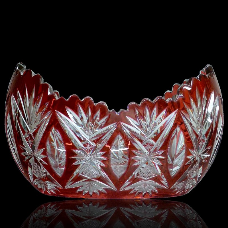French crystal-Walnut cup 1908 crystal from Val Saint Lambert-Hubert Fouarge French crystal-Walnut cup 1908 crystal from Val Saint Lambert-Hubert Fouarge