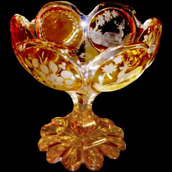 Coupe en cristal    de Bohême ambré XIX siècle