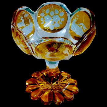 Copa de cristal de Bohemia ámbar del siglo XIX