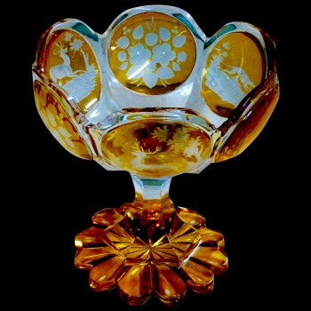 Coupe en cristal    de Bohême ambré XIX siècle