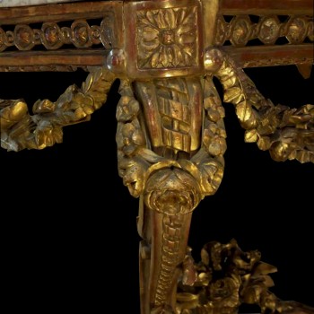 Consolle in legno dorato intagliato in stile Luigi XVI