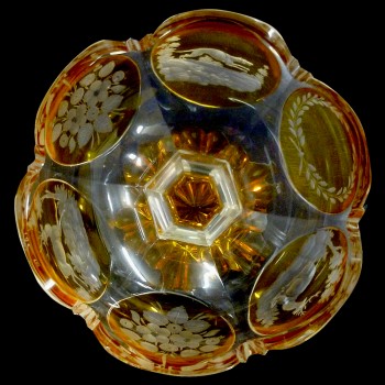 19e eeuwse     amberkleurige Boheemse kristallen beker