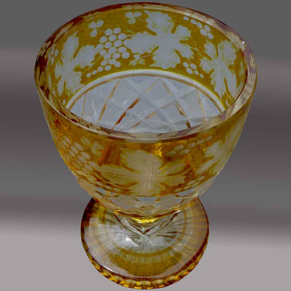 Pokal, Bohemian crystal candy box engraved amber