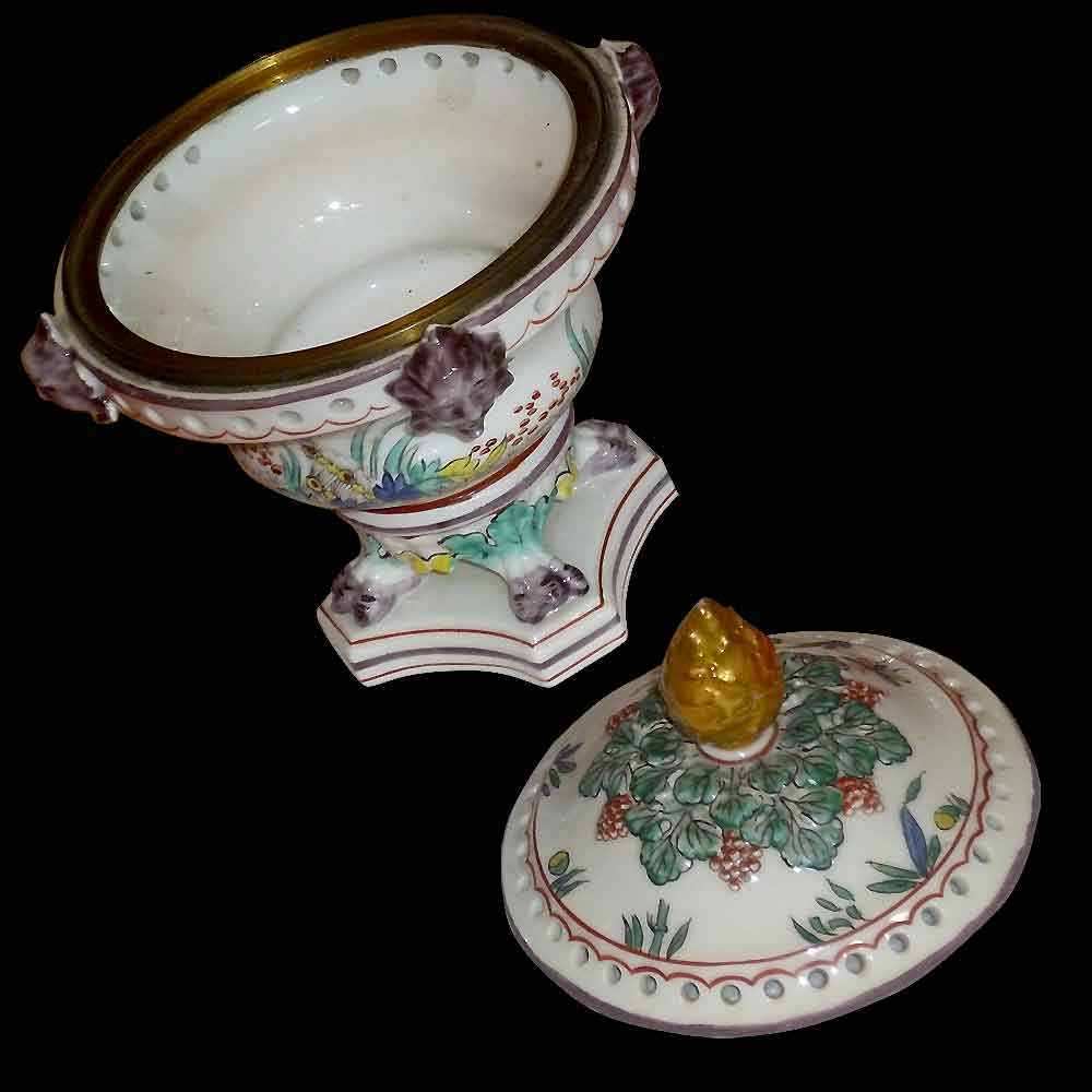 Porcelaine de Chantilly 18 eme siècle