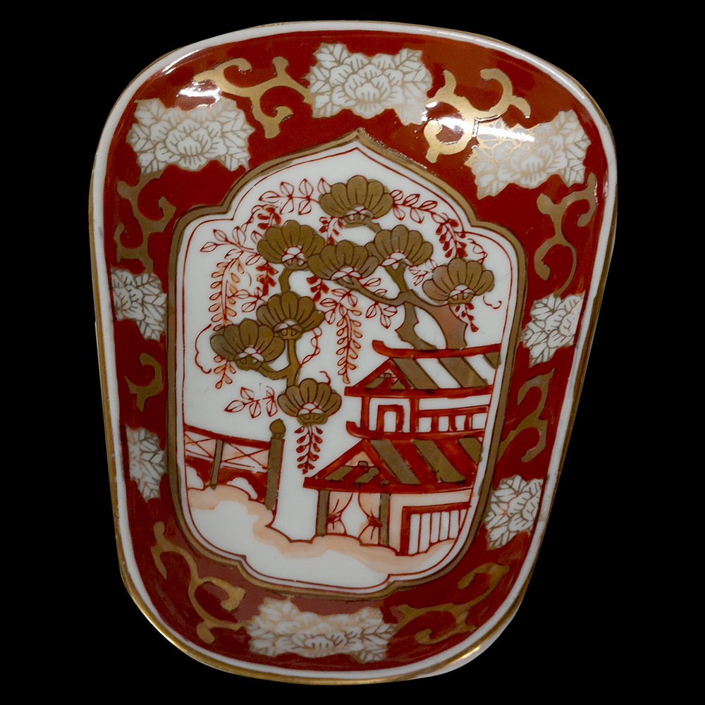Japanese Kutani-style porcelain cup, 1930