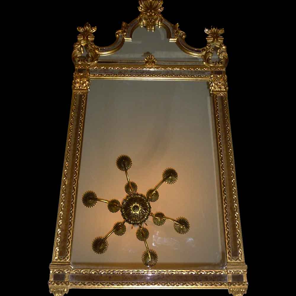 miroir de style Louis XV en bois doré à la feuille d'or