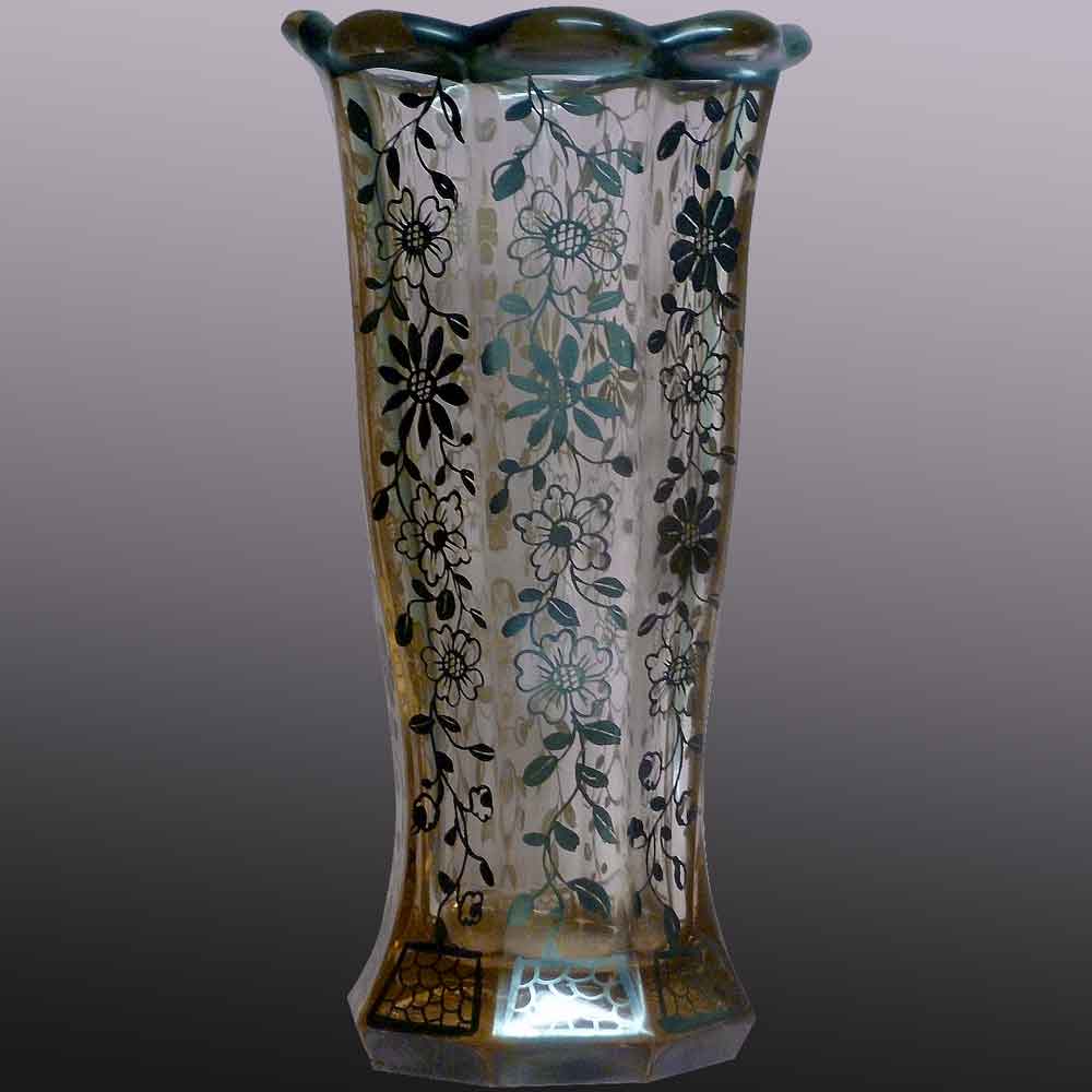 Art Deco Holy Grail crystal vase circa 1930