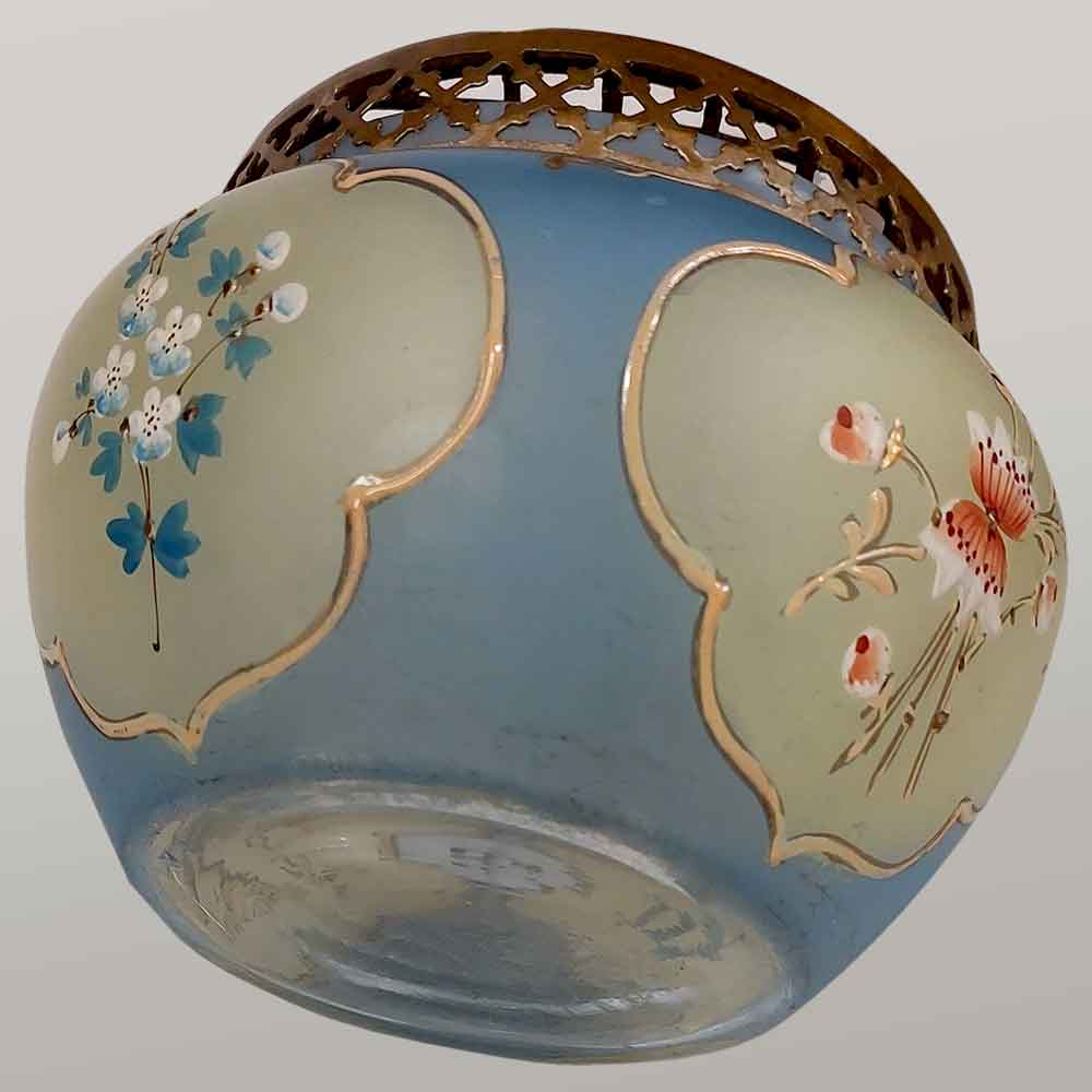 Florero Art Nouveau de cristal opalino, alrededor de 1900
