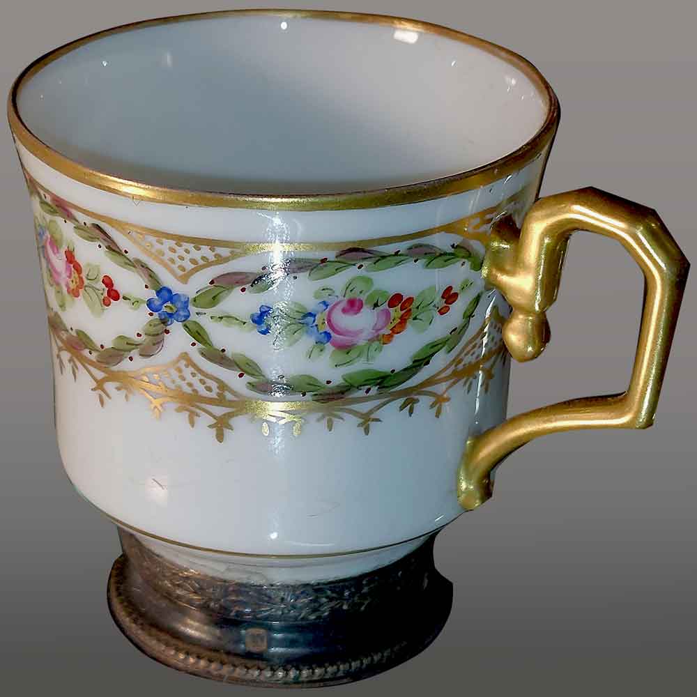 Porcelaine de la manufacture à la Reine époque XVIII siècle sous régne de louis XVI