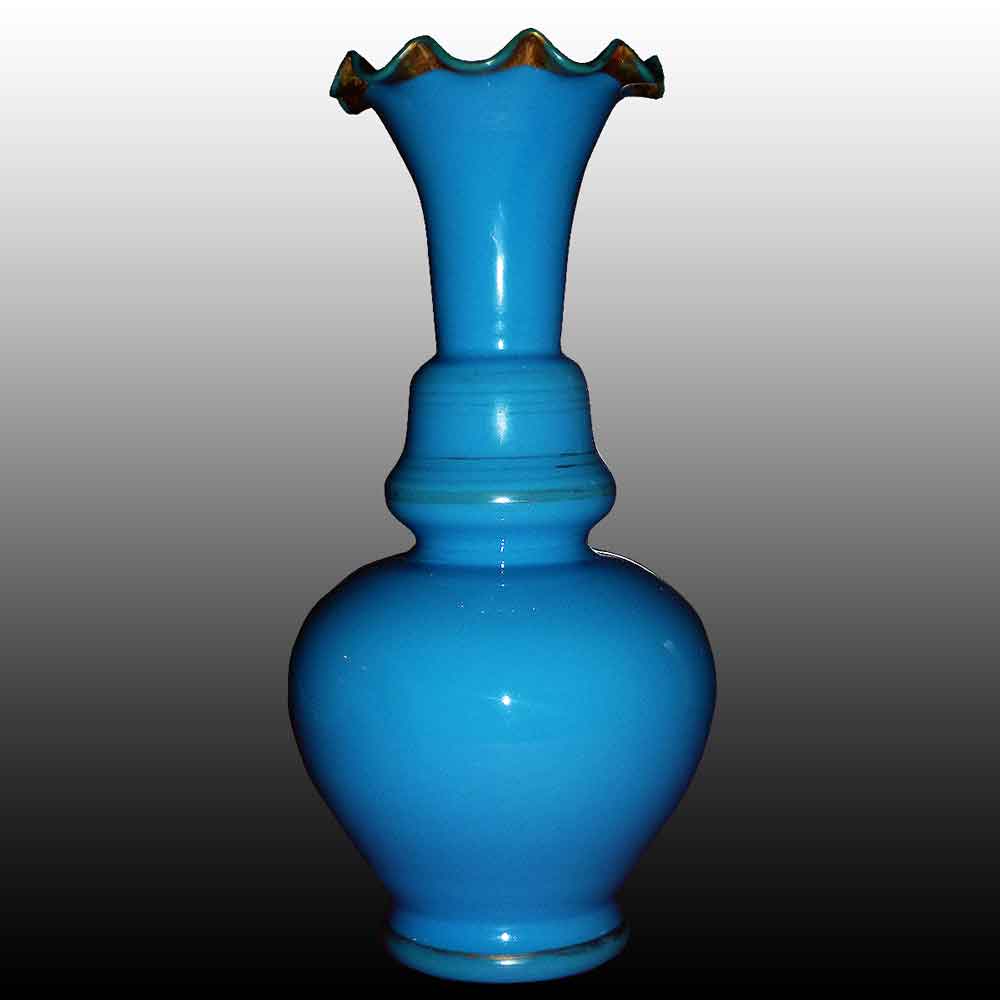 vase balustre en opaline bleu d'époque Charles X