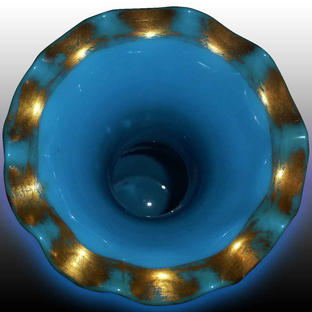 vase balustre en opaline bleu d'époque Charles X